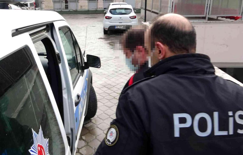 Aracıyla kırmızı ışıkta geçerek vefata sebep olan doktora 6 yıl 1 ay 10 gün mahpus