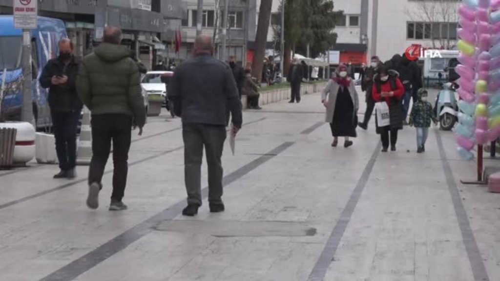 Prof. Dr. Özkaya: “Taziyeler, düğünler ve protestolar Samsun’u yine doruğa taşıdı”