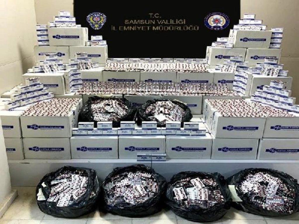 Samsun’da 4 milyon 673 bin TL bedelinde uyuşturucu hap ele geçirildi