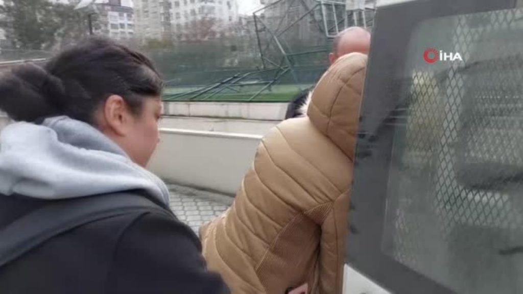 Girdiği konuttan 100 bin liralık altın çalan bayan tutuklandı