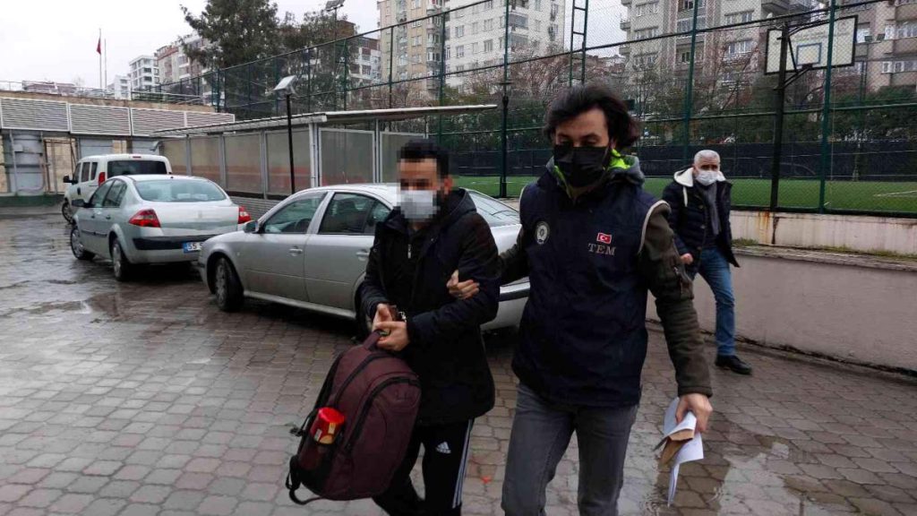 Samsun’da DEAŞ operasyonunda mahkemeye çıkartılan bir şahsa isimli denetim