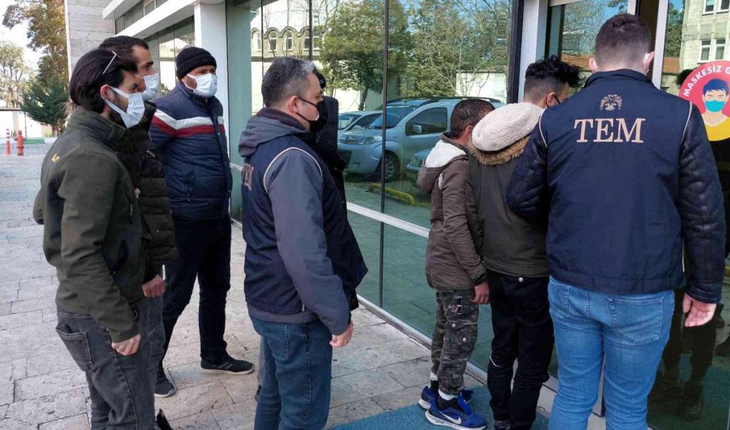 Samsun’da DEAŞ’tan 2 yabancıya daha hudut dışı