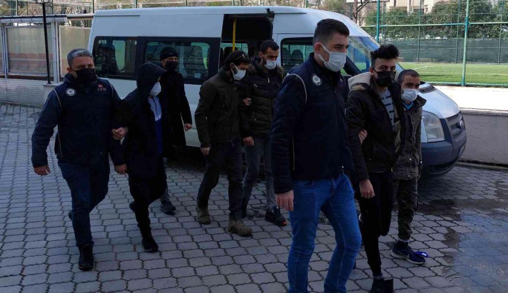 Samsun’da DEAŞ’tan 6 kişi adliyeye sevk edildi
