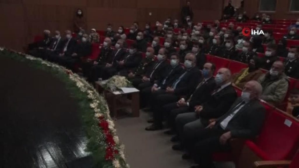 Şehidin Devlet Övünç Madalyasını 5 yaşındaki kızı aldı