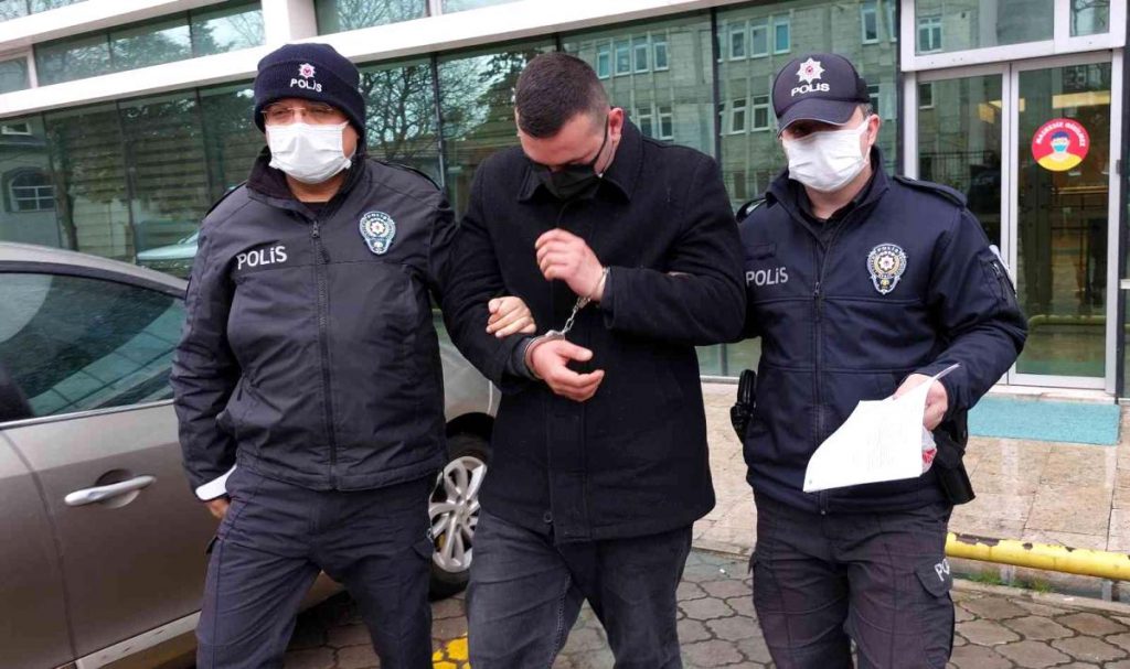 Son dakika! 350 lira için kapısına bıçakla gittiği şahsı öldüreceğini söyleyince tutuklandı