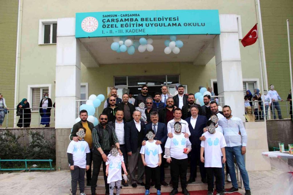 Çarşamba’da ‘2 Nisan Dünya Otizm Farkındalık Günü’ kutlandı