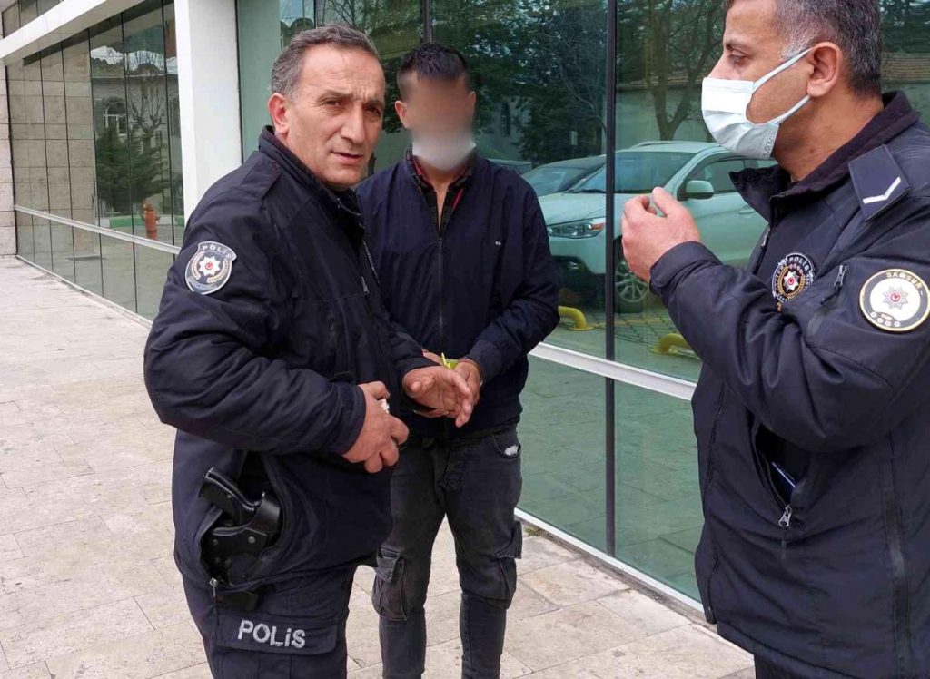 Hırsızlık kabahatinden özgür kaldı, mahpus cezası olunca tutuklandı