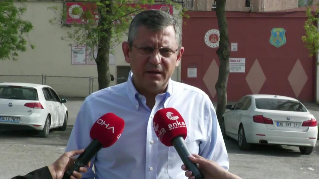 Özgür Özel: “Dün ‘Siz Darbecisiniz’ Kararını Veren Hakimin Eşi 15 Temmuz Darbesini Yapan Cemtin Bir Mensubu”