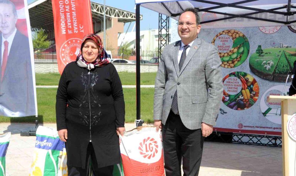 Samsun’da çiftçilere 600 torba ayçiçeği tohumu dağıtıldı