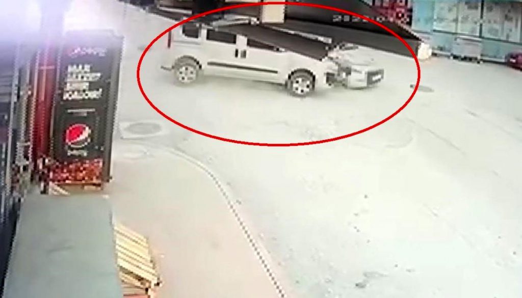 Son dakika haber: Samsun’da 5 kişinin yaralandığı kaza güvenlik kamerasında
