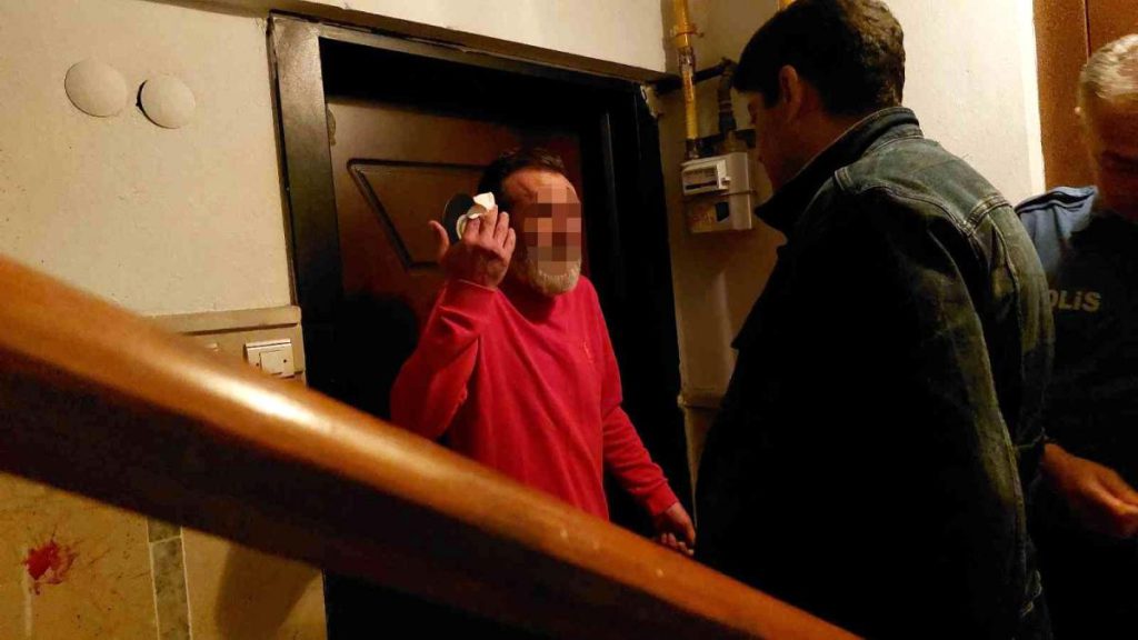 Bayan avukata bıçaklı hücum ihbarı polisi alarma geçirdi