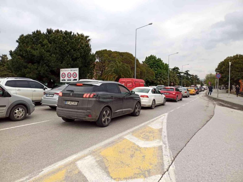 Bayram sonrası trafik yoğunluğu