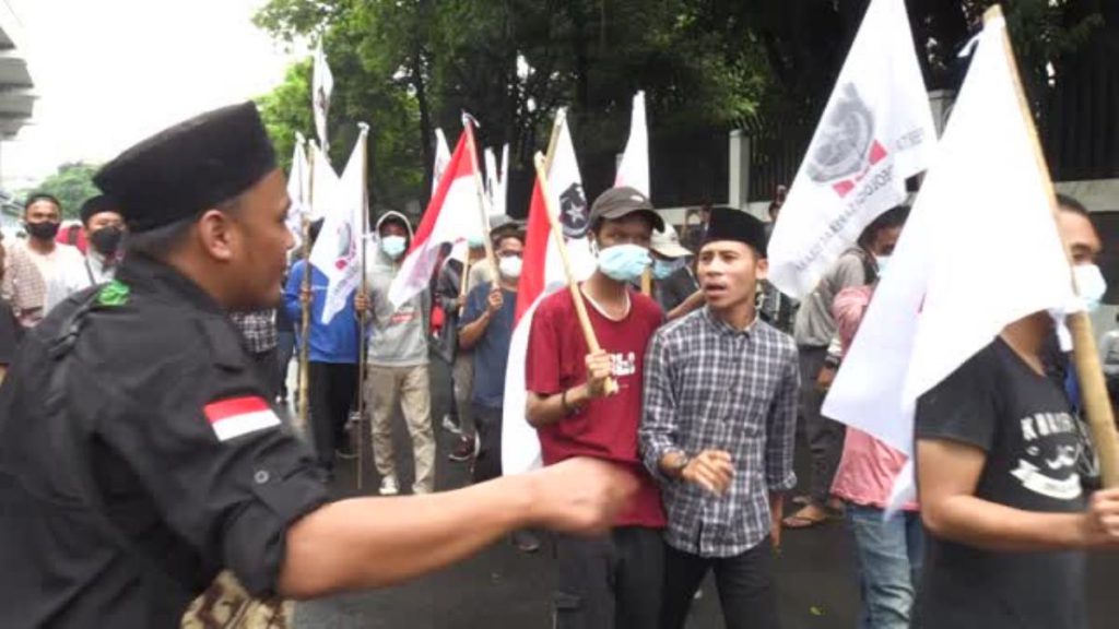 Endonezyalı din adamının Singapur’a alınmamasına reaksiyon