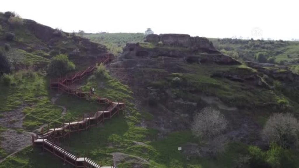Eski Taş Çağı’ndan kalan Tekkeköy Mağaraları’nın turizm potansiyeli artırılacak