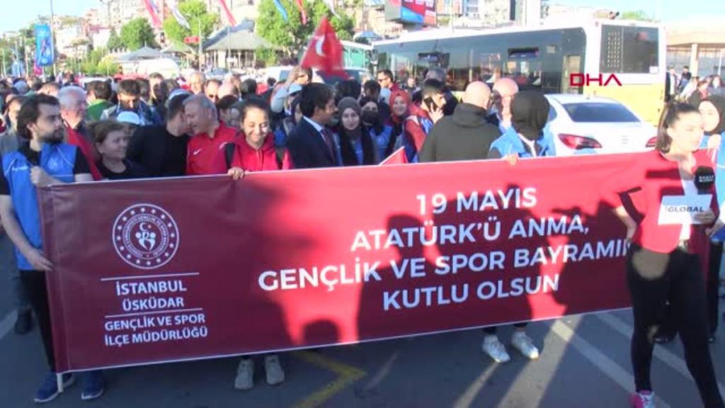 İSTANBUL-ÜSKÜDAR’DA 19 MAYIS GENÇLİK YÜRÜYÜŞÜ, 100 METRELİK TÜRK BAYRAĞI AÇILDI