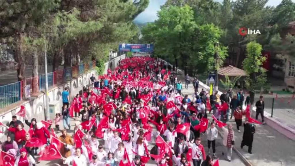 Karabük’te yabancı öğrenciler de 19 Mayıs coşkusuna ortak oldu