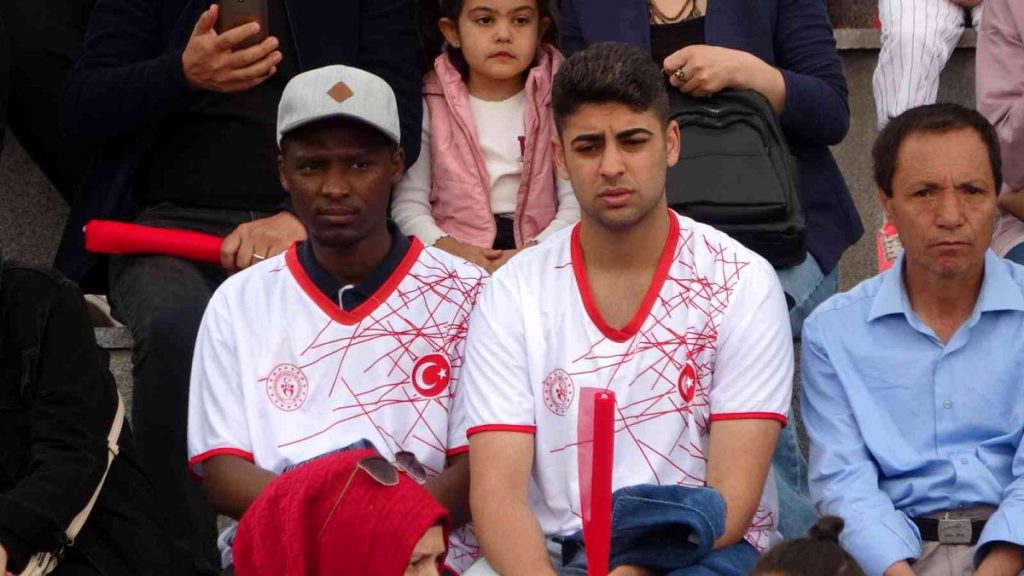 Karabük’te yabancı öğrenciler de 19 Mayıs coşkusuna ortak oldu