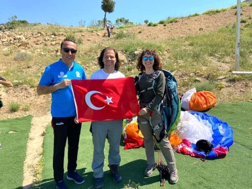 Kaymakamdan Pamukkale semalarında manalı uçuş