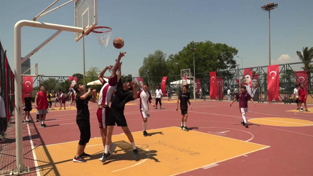 Konak’ta Sokak Basketbolu Turnuvası