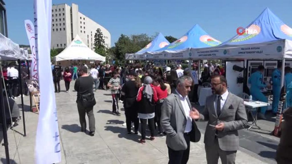 Mesleksel Gelişim Samsun Fuarı açıldı: Meslek liseleri projeleriyle görücüye çıktı