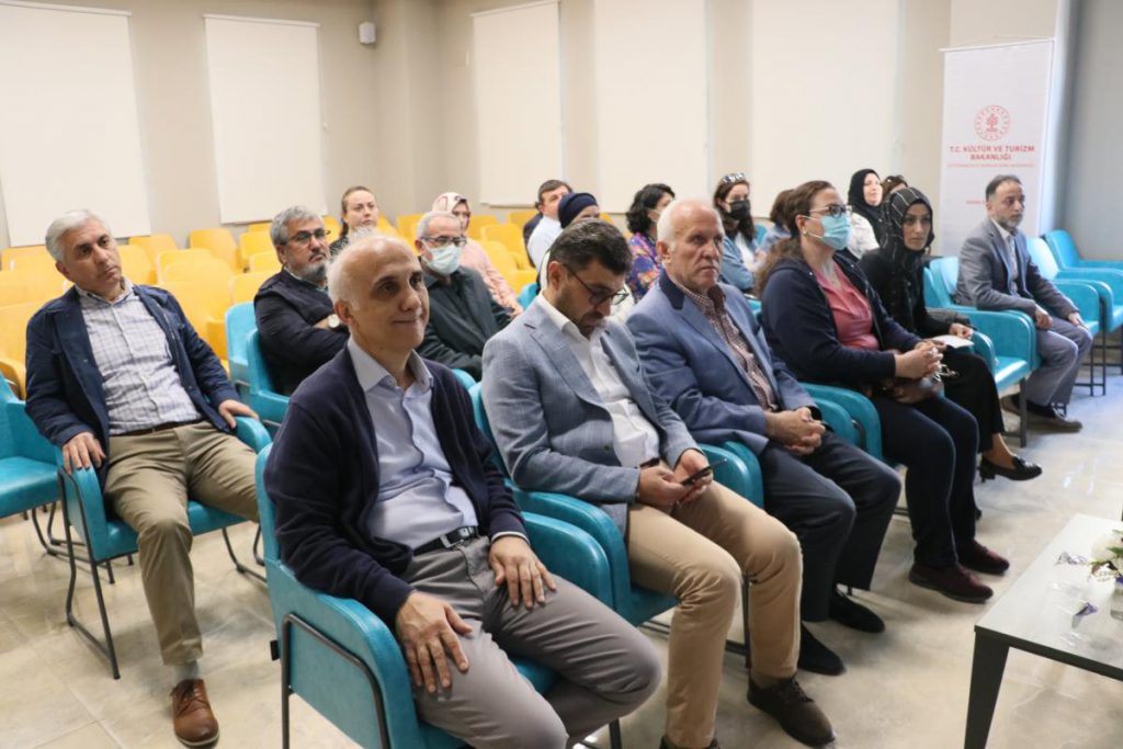 Samsun’da “Geleneksel Besin Sürece ve Saklama Yöntemleri” konferansı düzenlendi