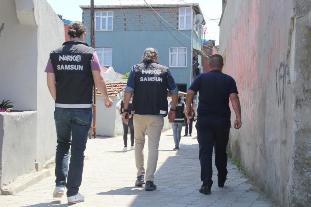 Samsun’da “torbacı” operasyonunda 7 zanlı yakalandı
