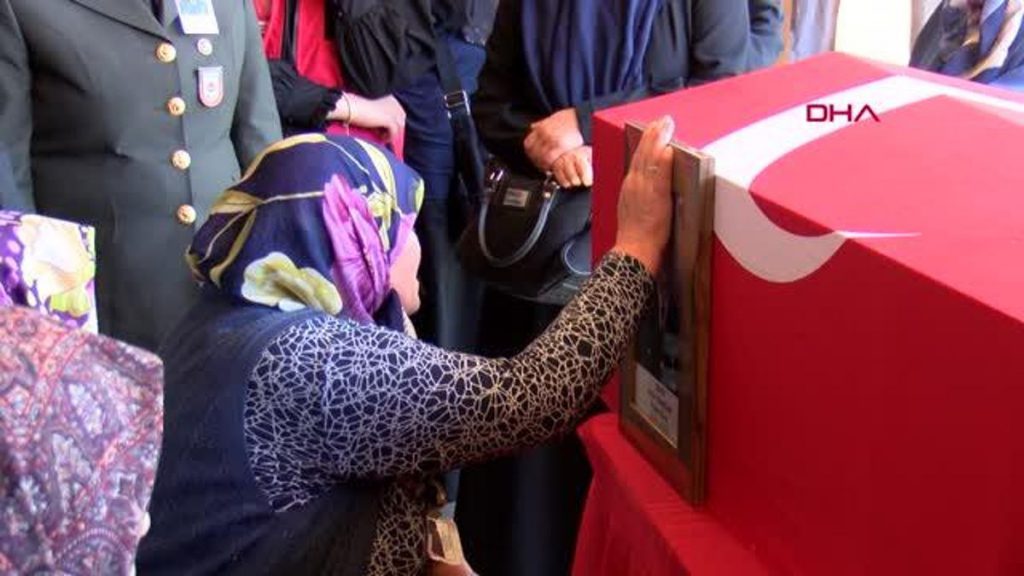ŞEHİT UZMAN ÇAVUŞ SANCAK’IN CENAZESİ SAMSUN’DA TOPRAĞA VERİLDİ