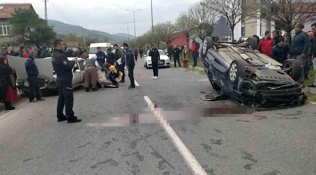 Son dakika haberi! Trafik kazası: 1 meyyit, 4 yaralı