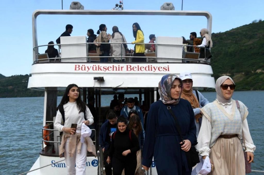 Üniversite öğrencileri Samsun’u keşfediyor