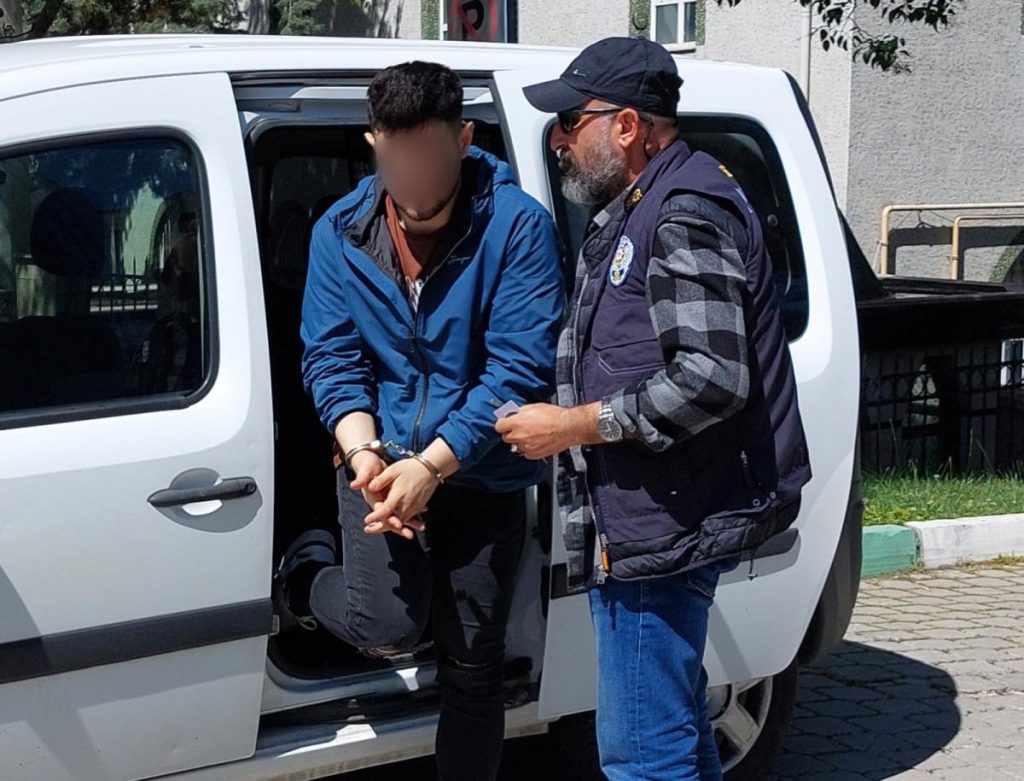 Youtuber ‘sanal dolandırıcılık’ teziyle gözaltına alındı