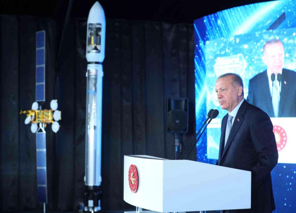 Cumhurbaşkanı Erdoğan: Vizyonsuzlara berbat bir haberimiz daha var, İMECE’yi 2023’ün Ocak ayında Türksat 6A’yı da yeniden 2023 yılının ortalarında uzaya…