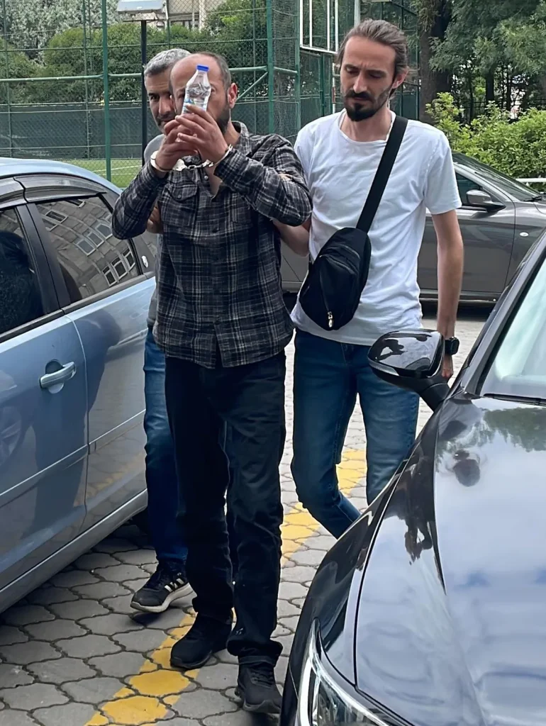 Eski kız arkadaşını bıçakla yaraladığı tez edilen kuşkulu tutuklandı