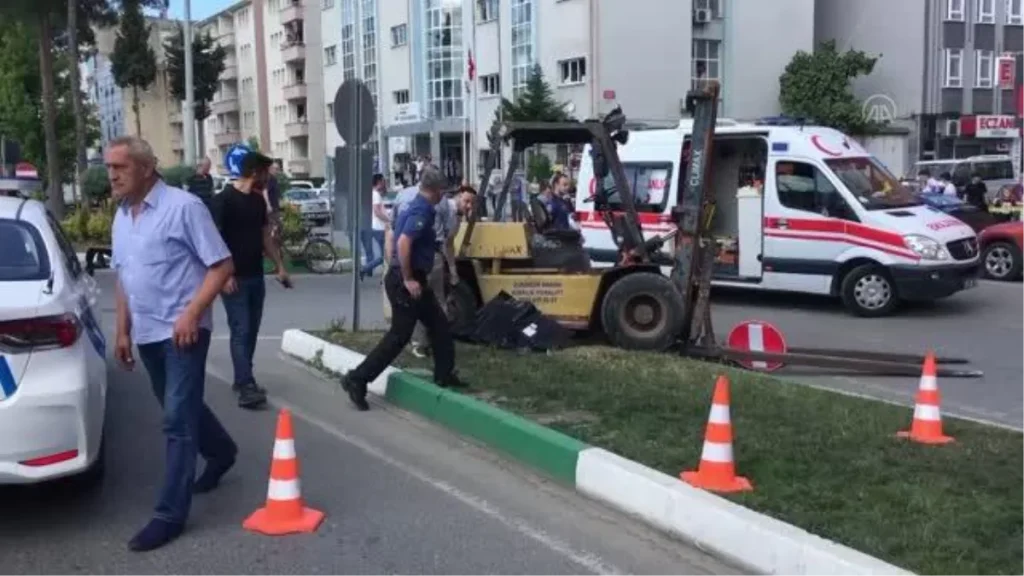Forkliftin çarptığı bayan öldü