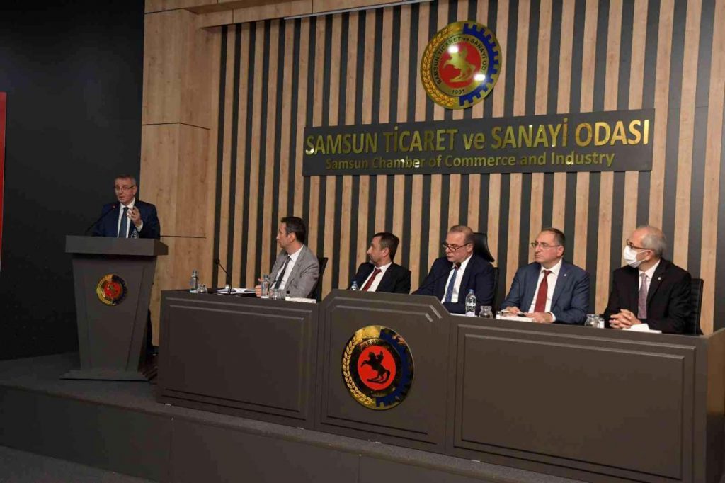 Hisarcıklıoğlu’nun ismi meclis salonuna verildi