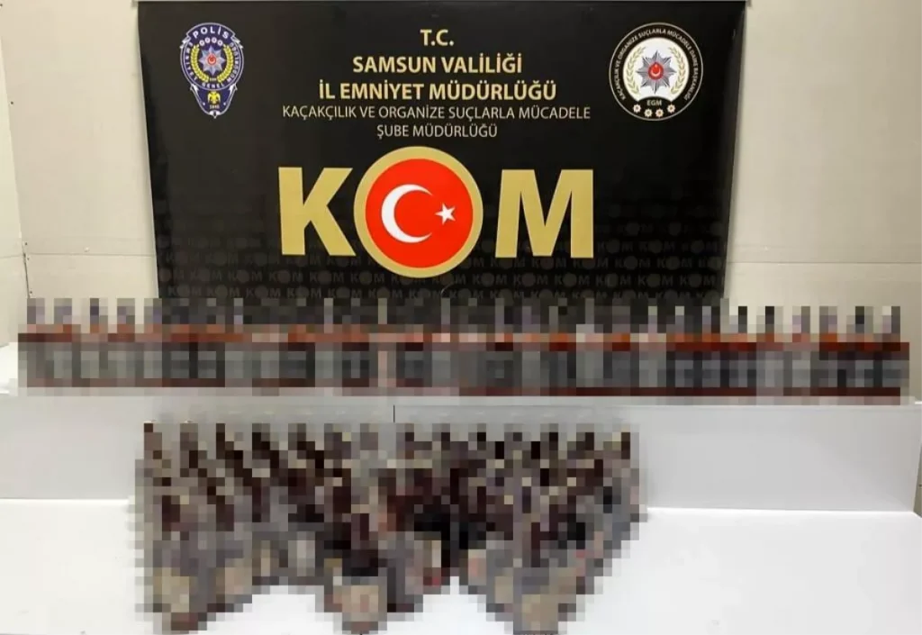 Kargo paketinden 95 şişe kaçak viski ele geçirildi