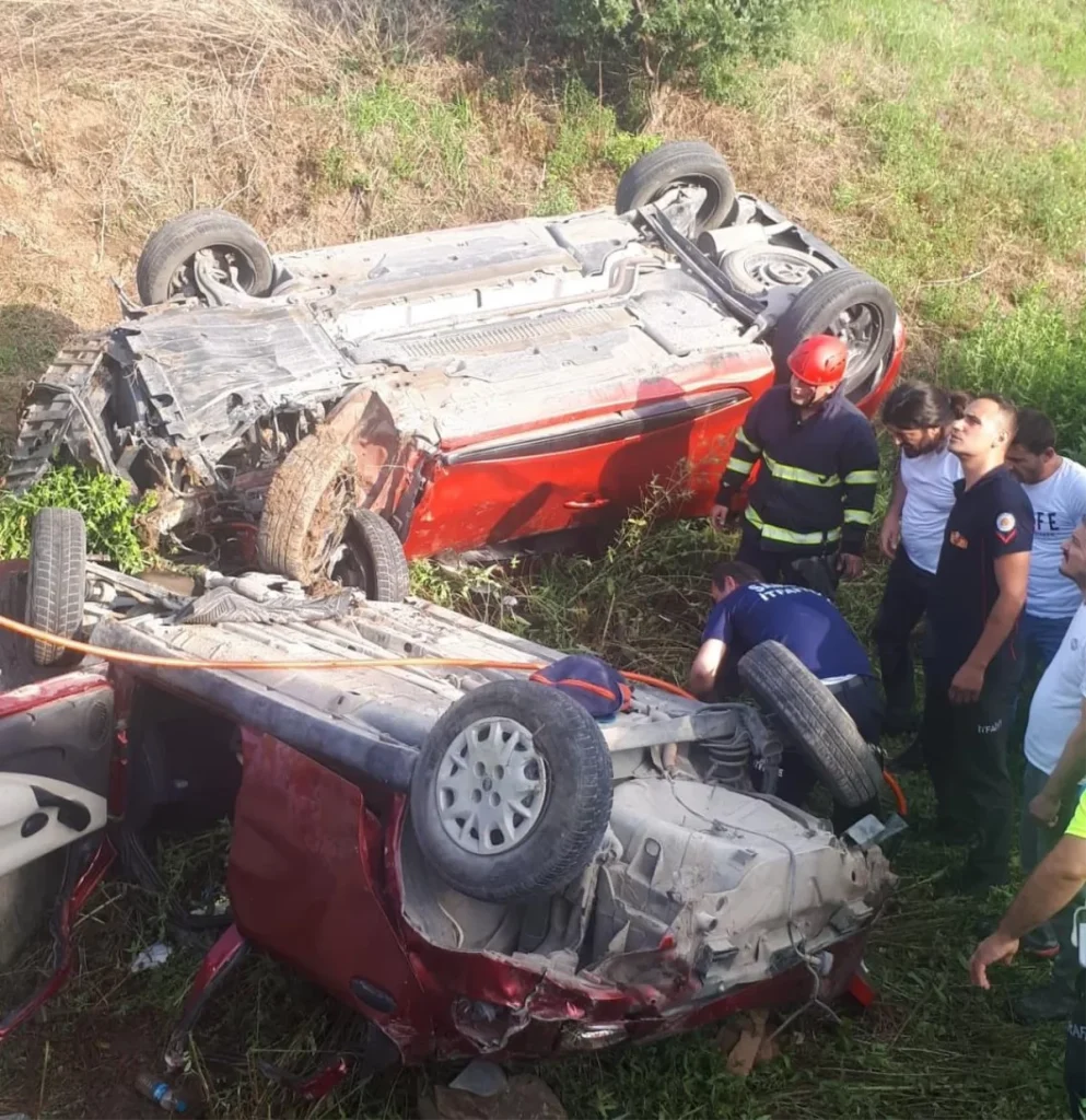 Samsun’da 2 arabanın çarpışması sonucu 6 kişi yaralandı