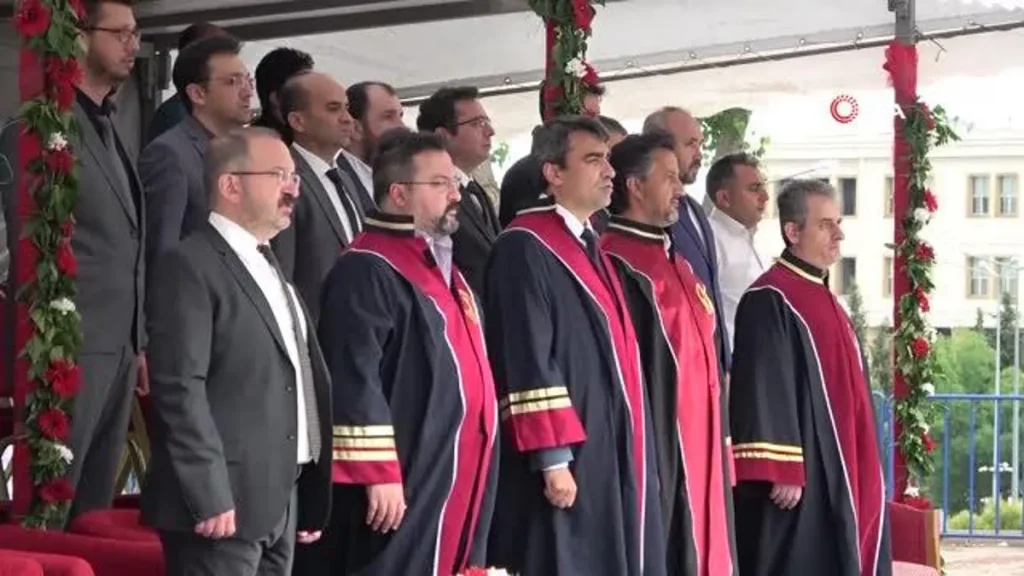 Samsun’da Silah Sanayi Teknikerliği Kısmı birinci mezunlarını verdi