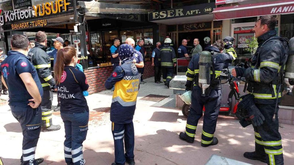 Samsun’da yangında 4 kişi dumandan etkilendi