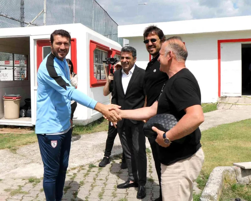 Samsunspor efsanelerinden Samsunspor futbolcularına takviye