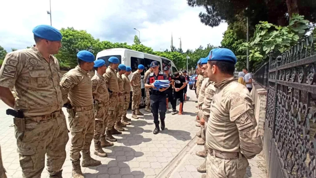 Son dakika haber… Samsun’da uyuşturucu satıcılarına operasyon: 20 gözaltı