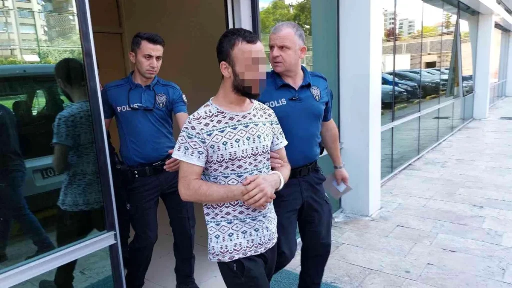 Bıçaklı yaralama ve gasp şüphelisi tutuklandı