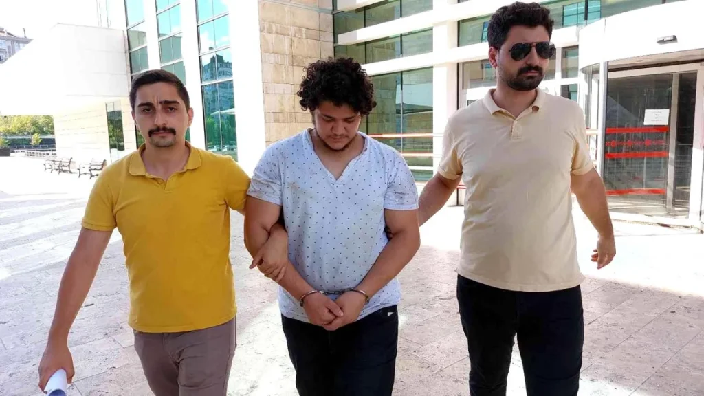 Karısını boğmaya çalışan yabancı kocadan değişik savunma: “Şeytan istedi”