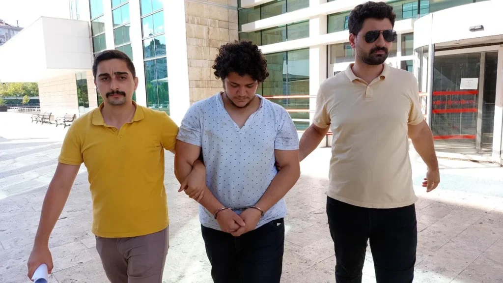 Karısını boğmaya çalışan yabancı kocadan değişik savunma: “Şeytan istedi”