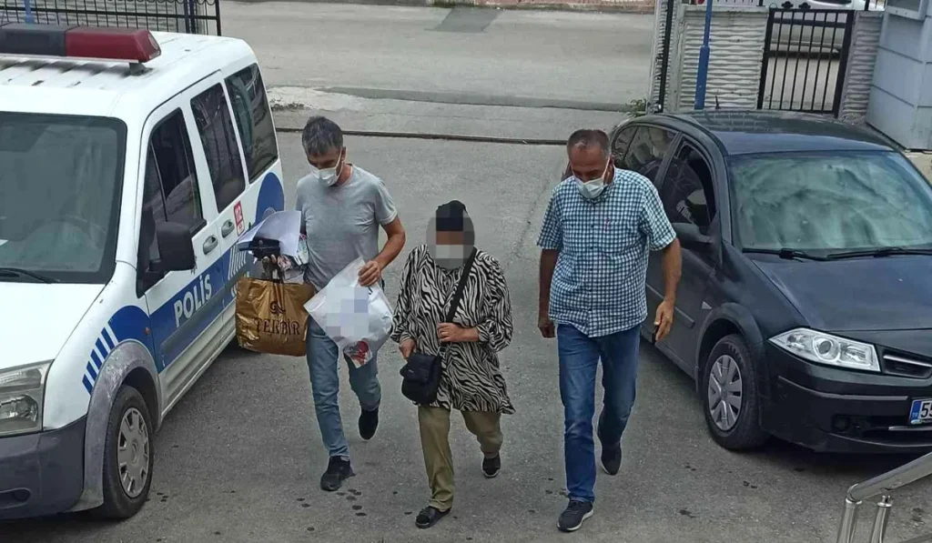 Mağazadan elbise çalan bayan suçüstü yakalandı