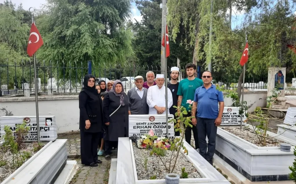 Son dakika haber | Şehit asker mezarı başında anıldı