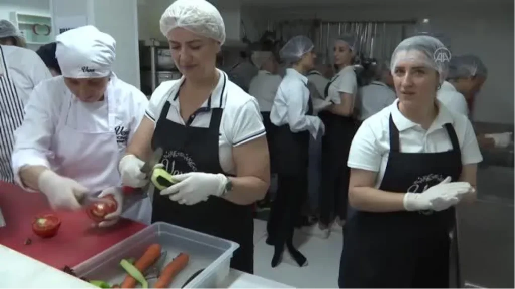 Yolcu uçaklarının ikramları bayan işverene emanet