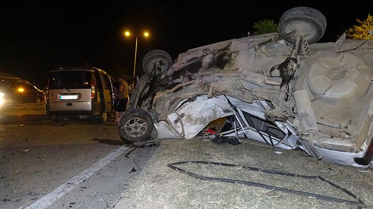 Düzce’de feci kaza: 2 ölü, 3 yaralı