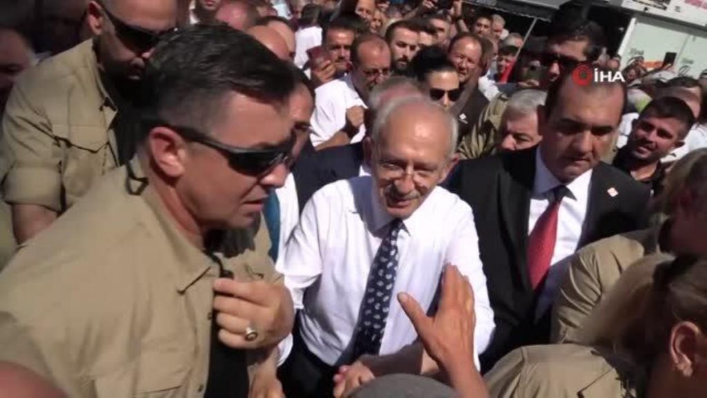 Kemal Kılıçdaroğlu: “İktidar olduğumuzda çiftçinin, esnafın banka kredilerinin faizlerini sileceğim”