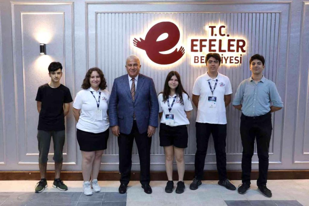 Lider Atay, TEKNOFEST’te yarışacak öğrencilerle buluştu