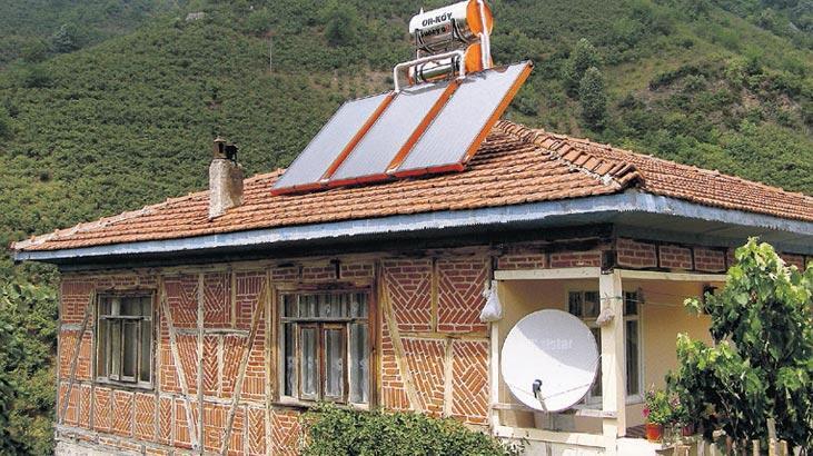 Orman köylerini güneş aydınlatıyor